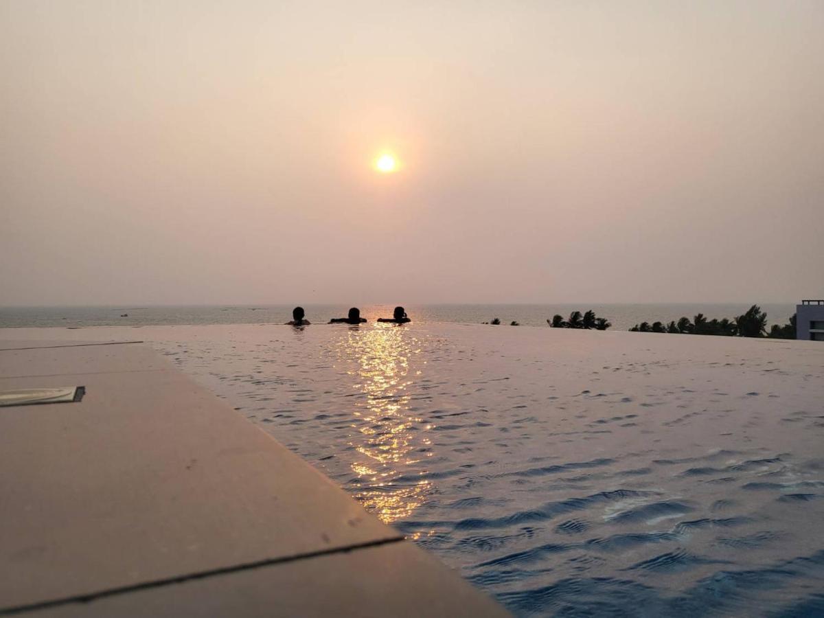 The Patio คอนโดวิวทะเล Floor 6 Apartment Bang Saen